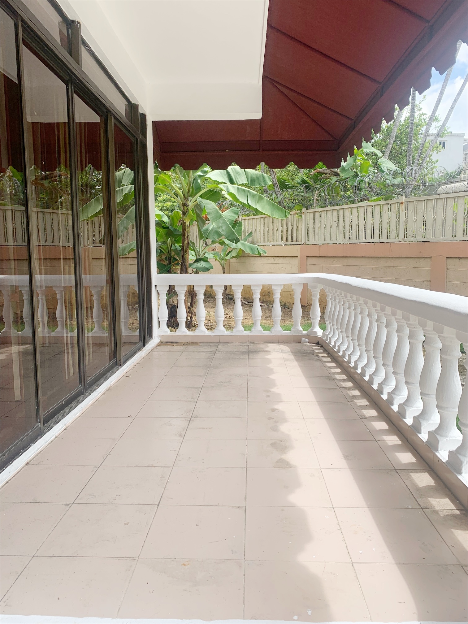 oficinas y locales comerciales - De oportunidad casa con fines comerciales o de vivienda 4