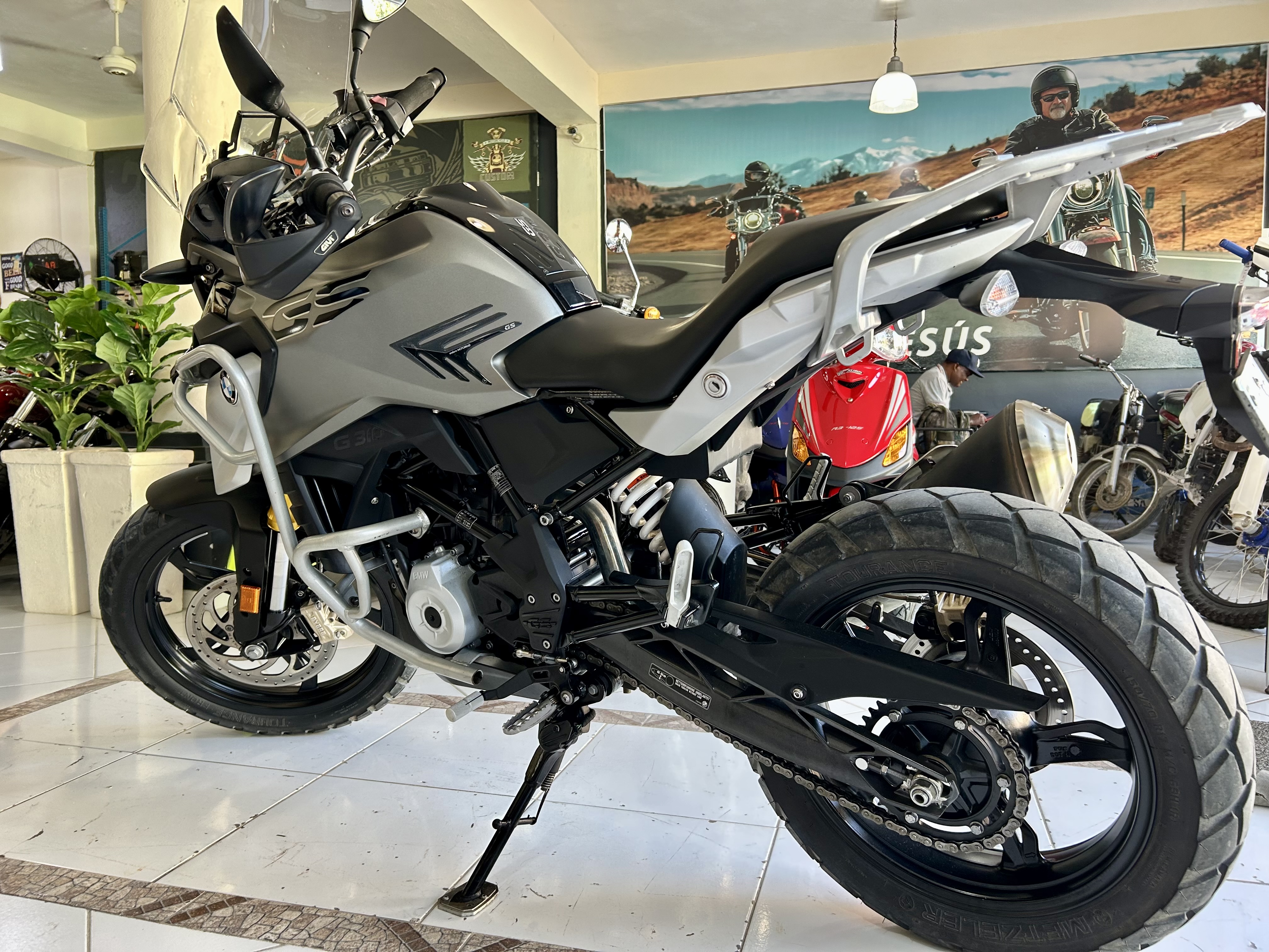 motores y pasolas - BMW GS 310 año 2019 1