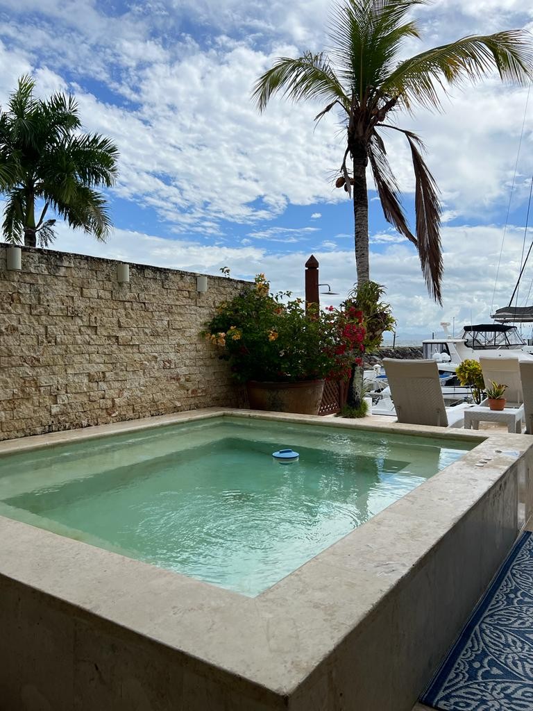 casas vacacionales y villas - Villa en venta de oportunidad en Bahia Samana 4