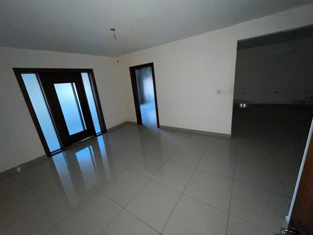 oficinas y locales comerciales - En alquiler, Edificio dos niveles en Evaristo Morales, en excelentes condiciones 9