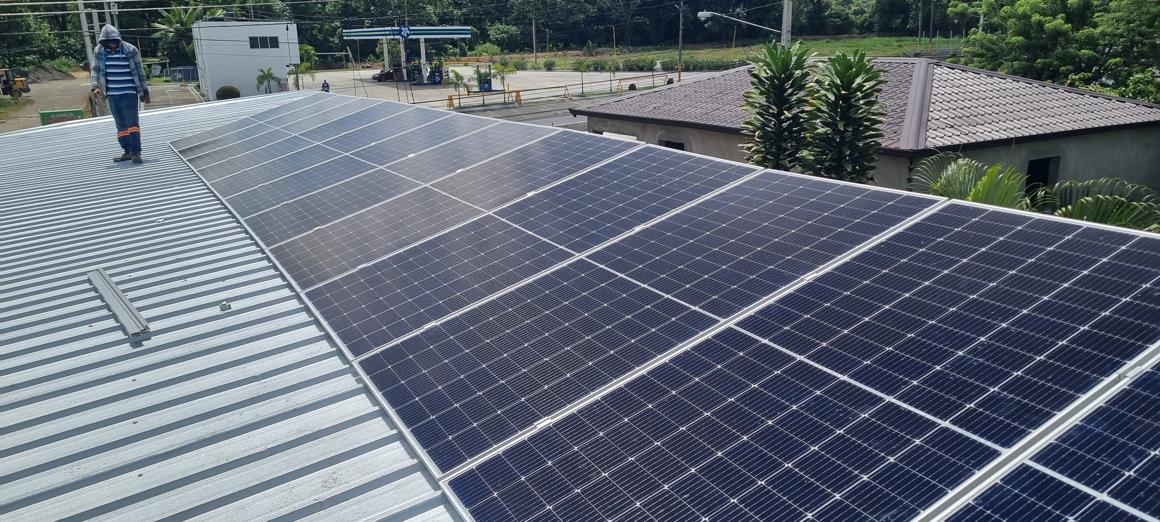 plantas e inversores - Venta e instalación de paneles solares  0