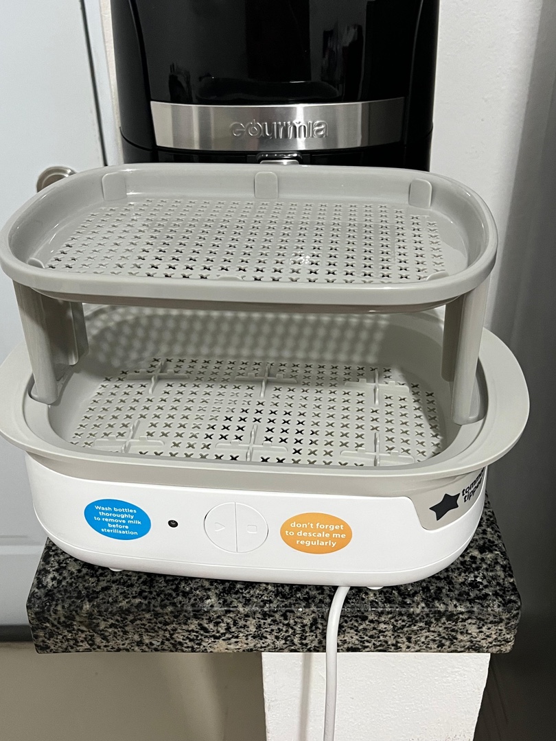 accesorios - Bañador con posicionador, Esterilizador tommee tippee y biberones disponibles. 5
