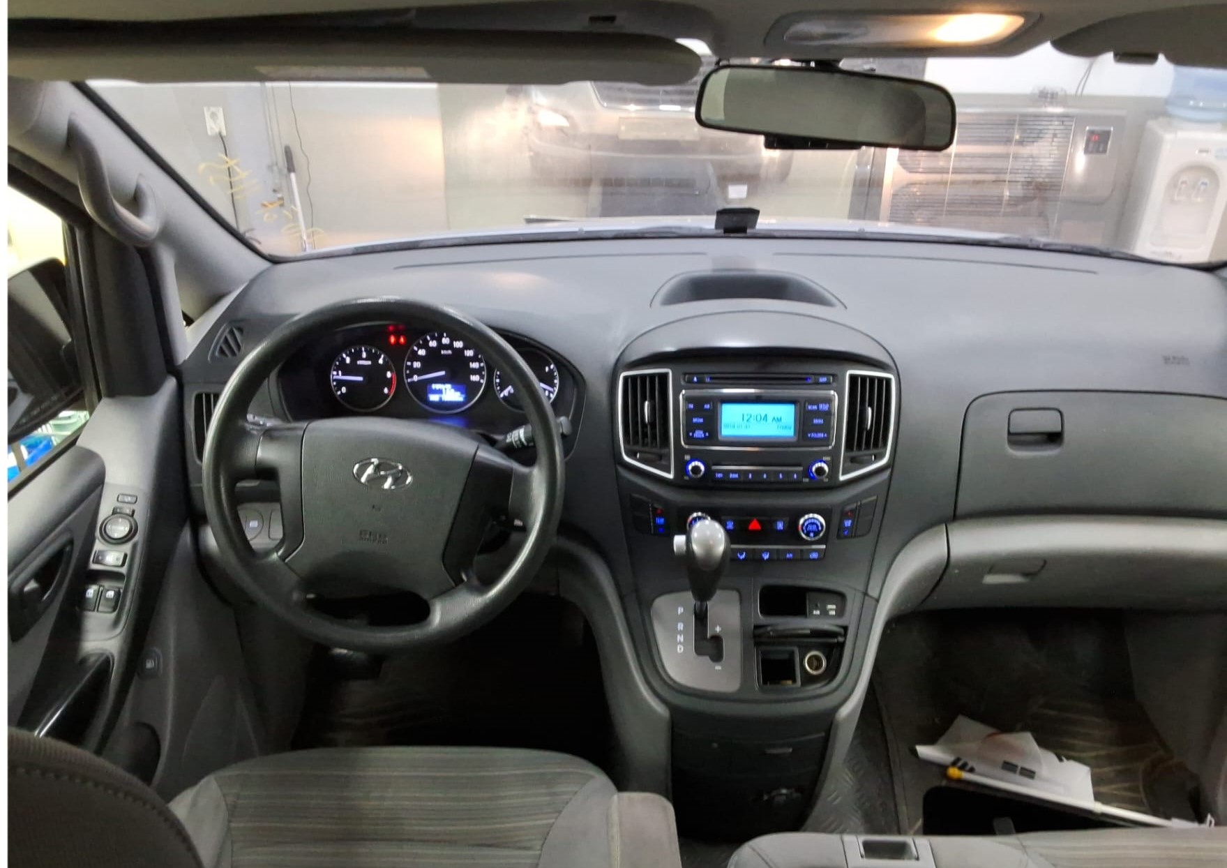 jeepetas y camionetas - HYUNDAI GRAND STAREX 2019 GRIS DIESEL 7