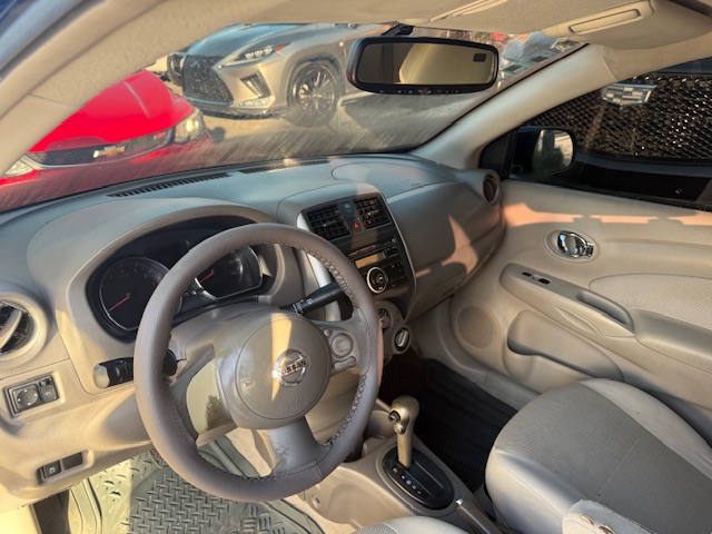 carros - Nissan Versa 2013 5