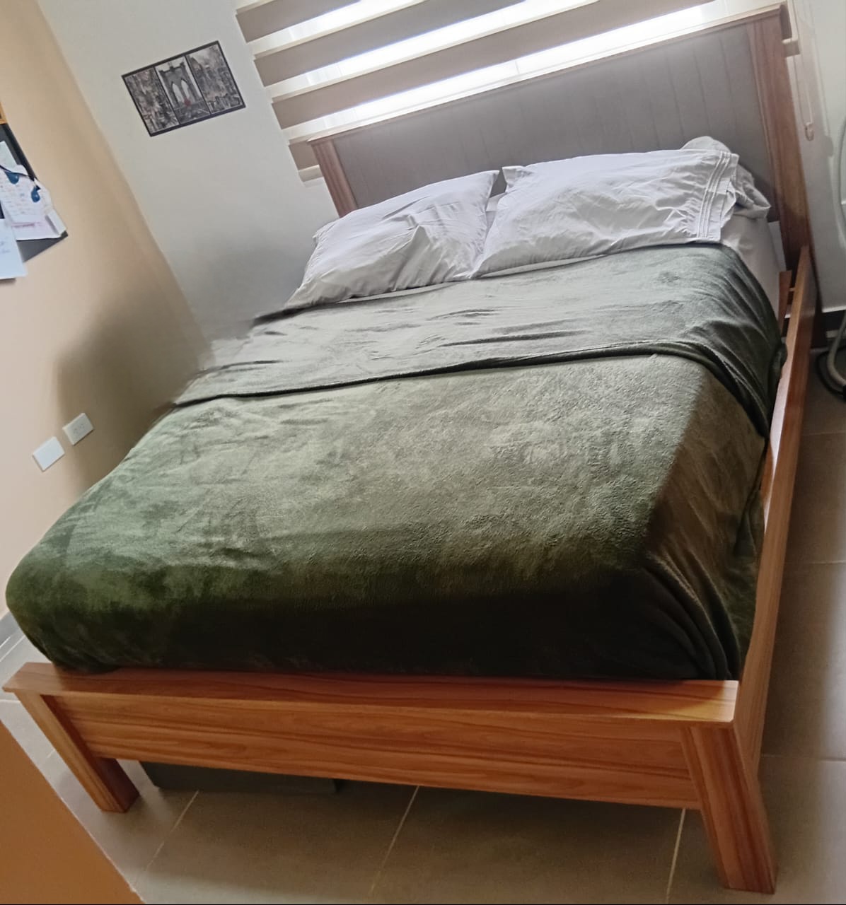 muebles y colchones - cama queen en madera brasileña 0