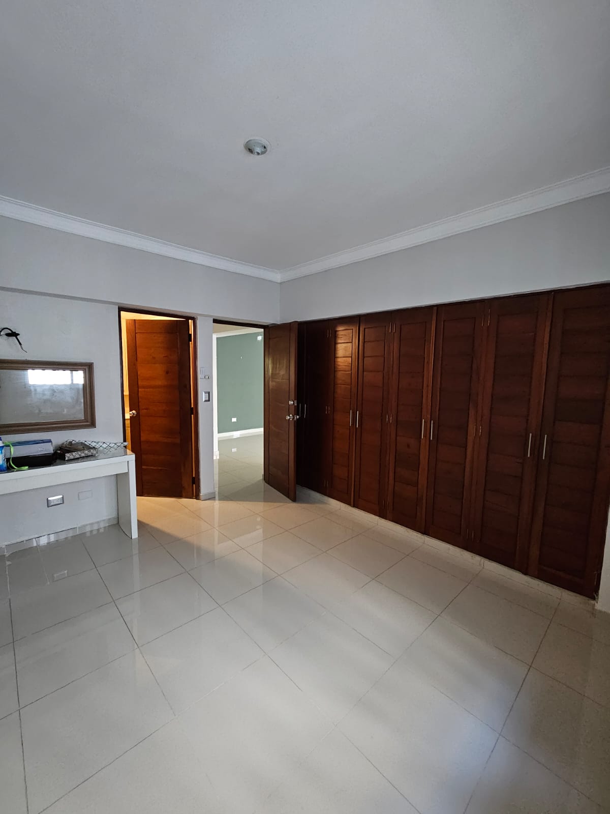apartamentos - Venta de apartamento en el millon 3 habitaciones 3