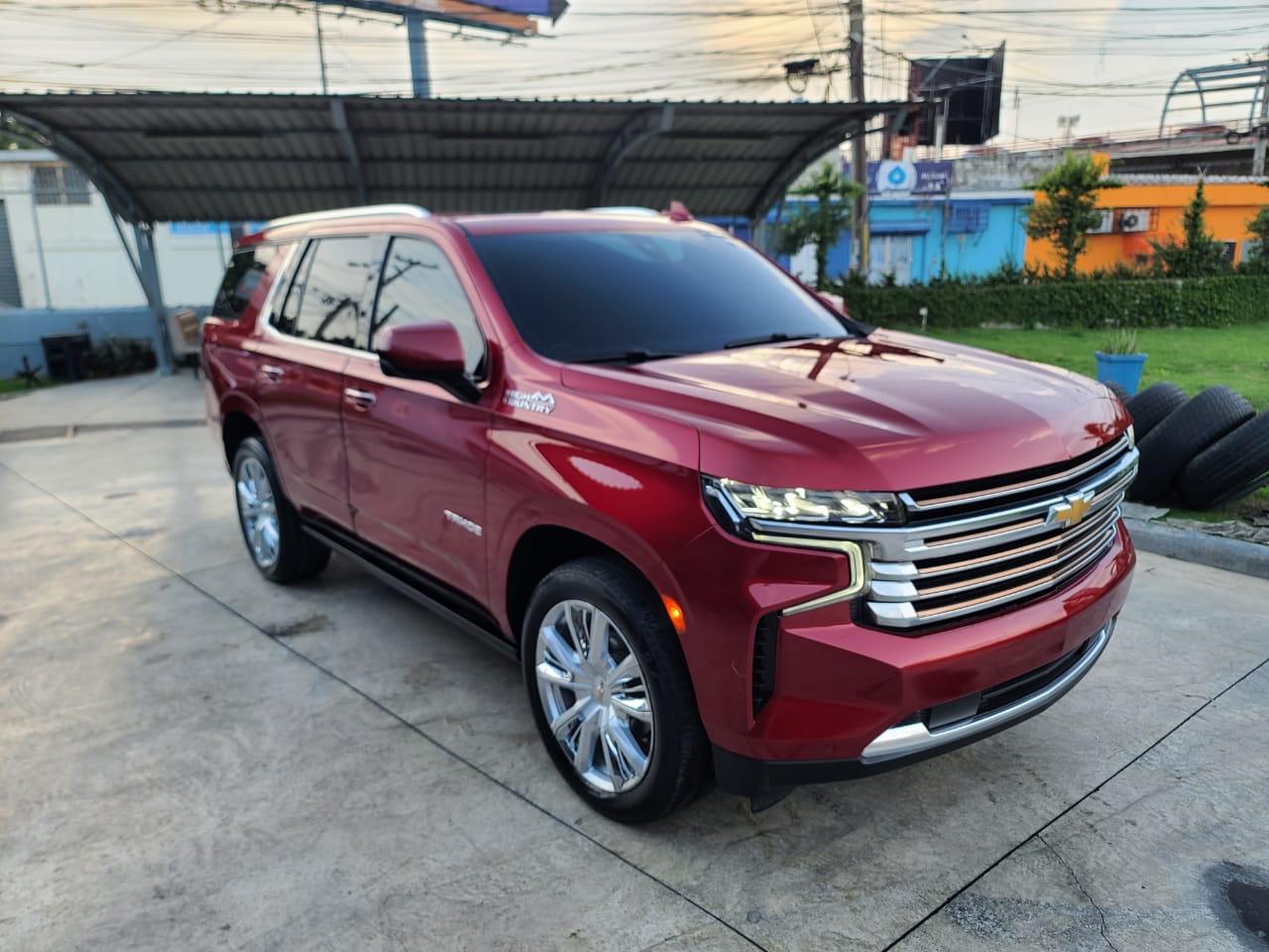 jeepetas y camionetas - Chevrolet TAHOE HIGH COUNTRY 2022 30MIL Kms 6