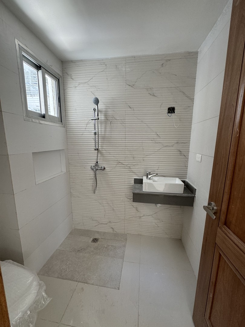 apartamentos - Apartamento en venta de 1 hab+estudio en Naco. 2 parqueos y locker. A estrenar 7