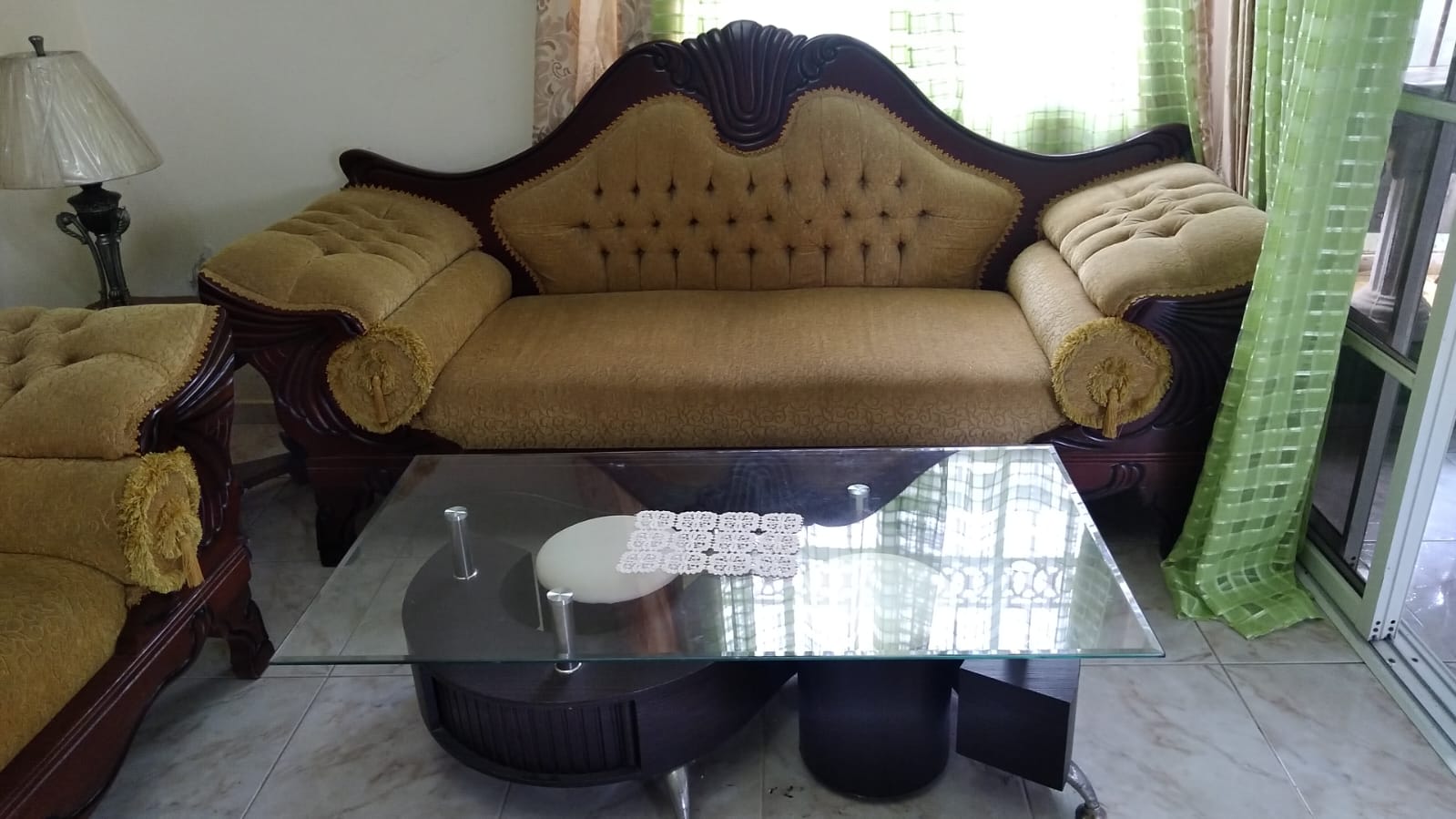 muebles y colchones - Vendo Muebles de caoba y juego de comedor, negocia 3