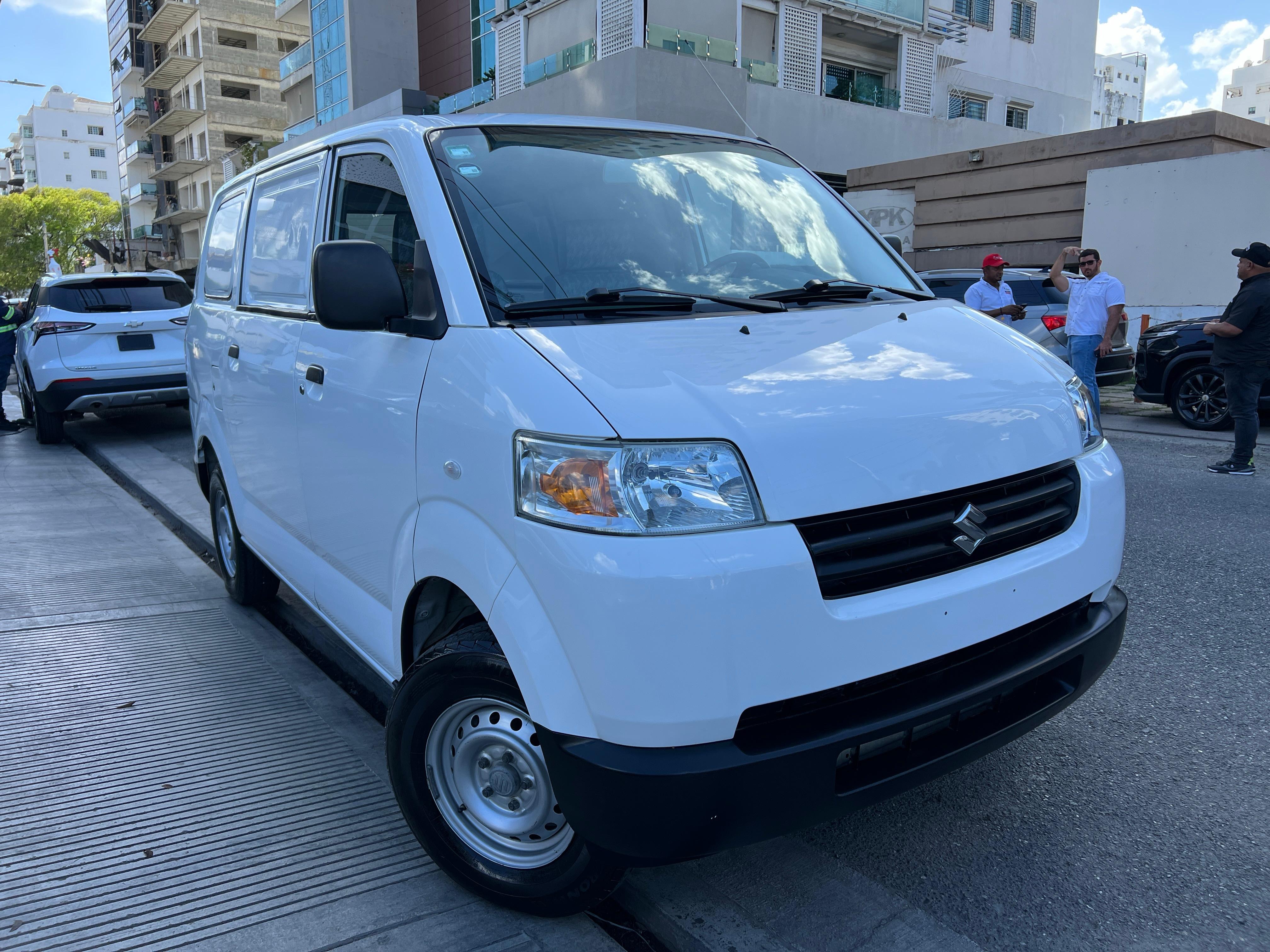 jeepetas y camionetas - SUZUKI APV 2023 2