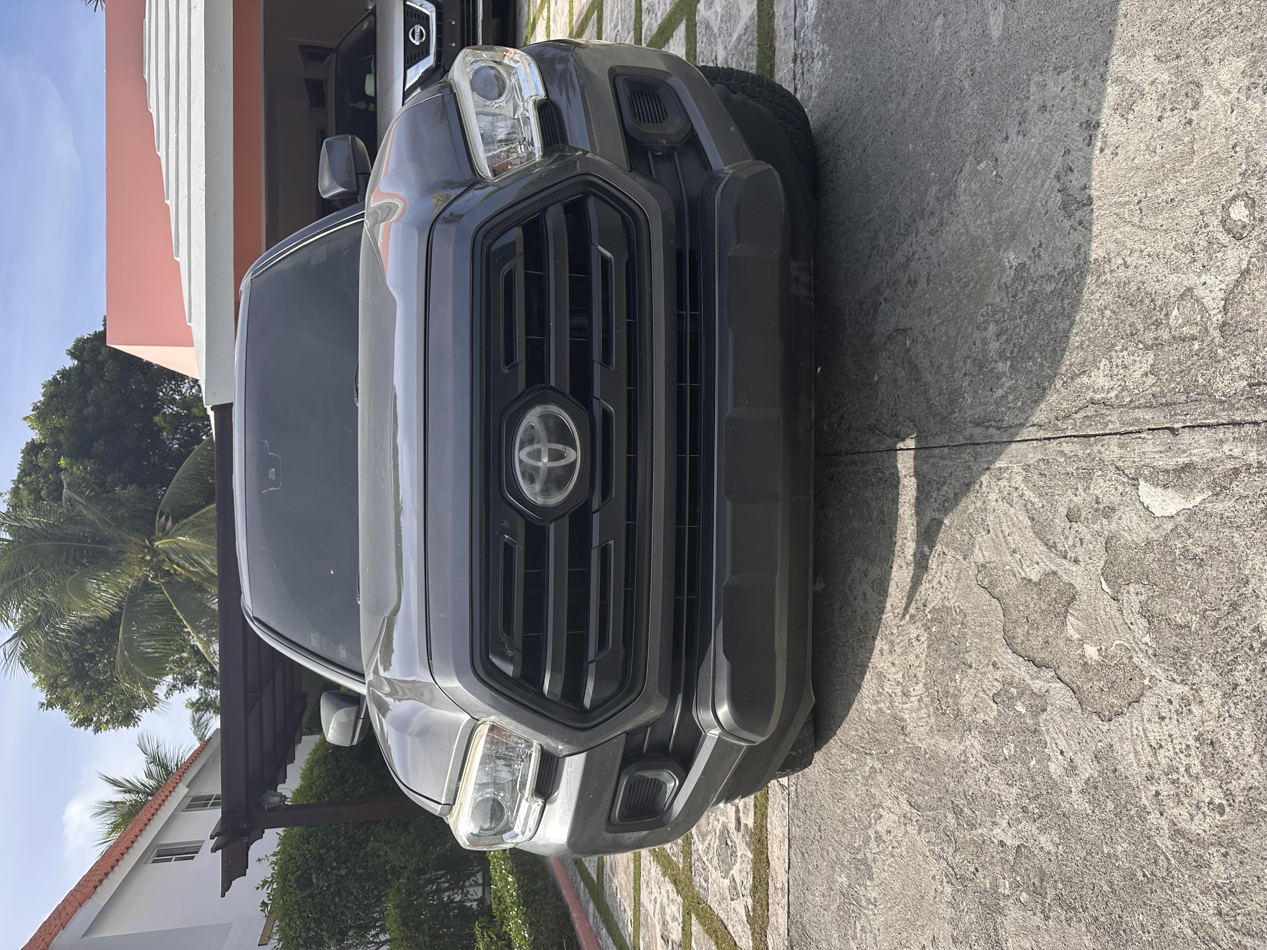 jeepetas y camionetas - Venta de Toyota Tacoma 2019