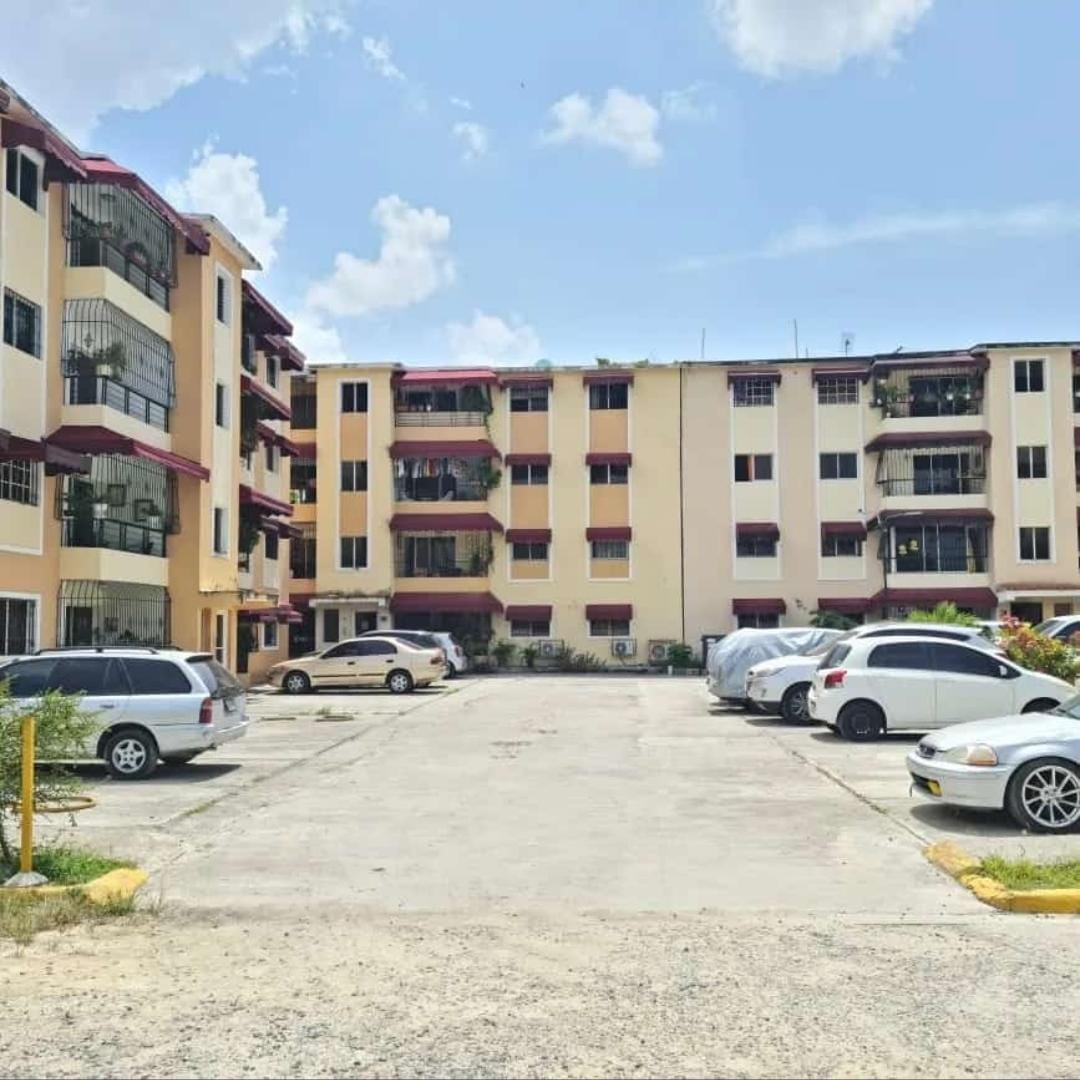 muebles y colchones - se vende esté apartamento en el residencial cohisa 
