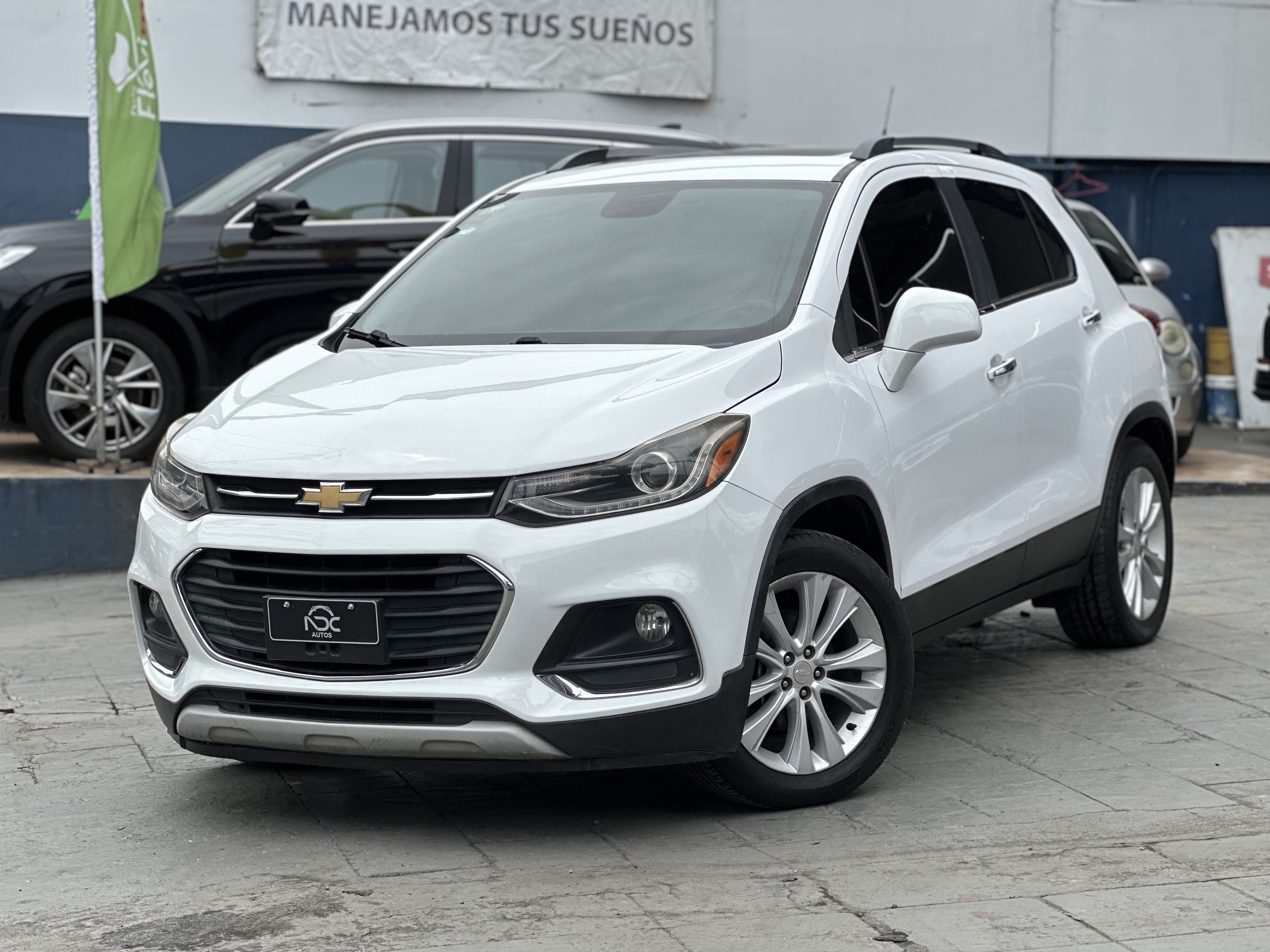 jeepetas y camionetas - CHEVROLET TRAX PREMLER 2017  1