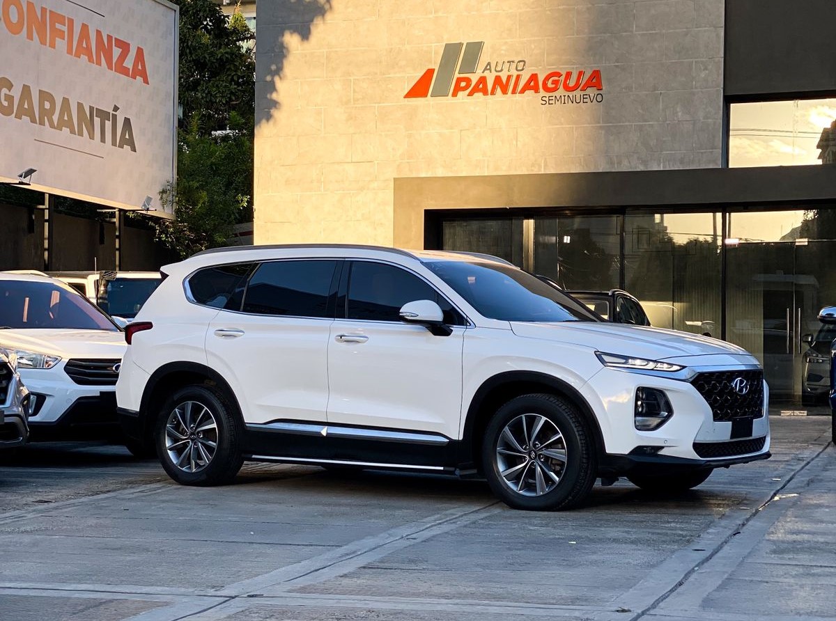 jeepetas y camionetas - Hyundai Santa Fe 2020 MOTOR DOHC, DE LA CASA 0