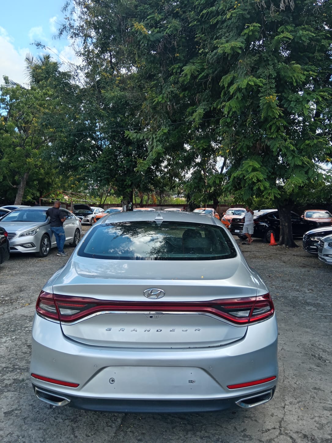 carros - HYUNDAI GRANDEUR 2018 GRIS 3