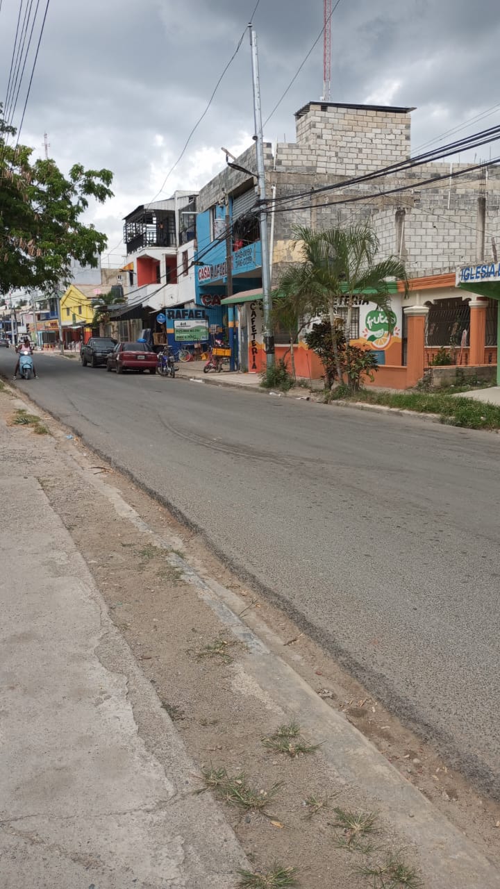 casas - Venta de casa 2do nivel en La Caleta, excelente ub 3