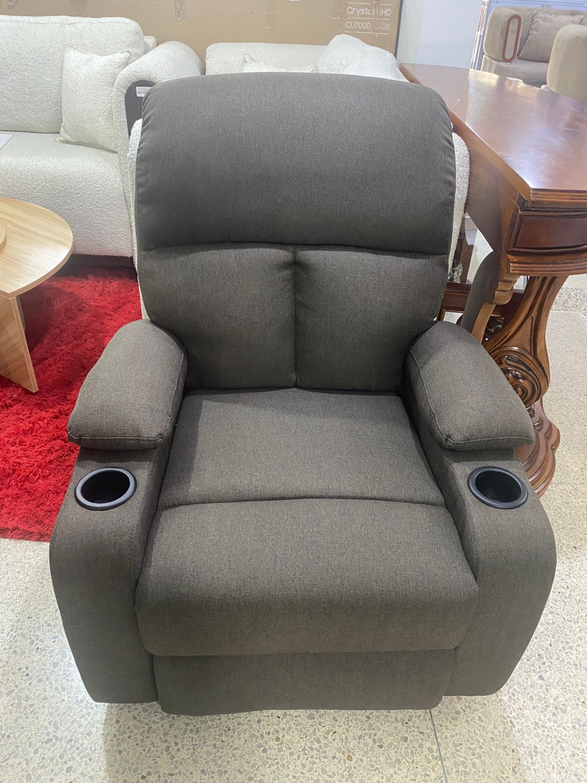 muebles y colchones - Sillón Reclinable 
Estático 
Solo color marron disponible 
 1