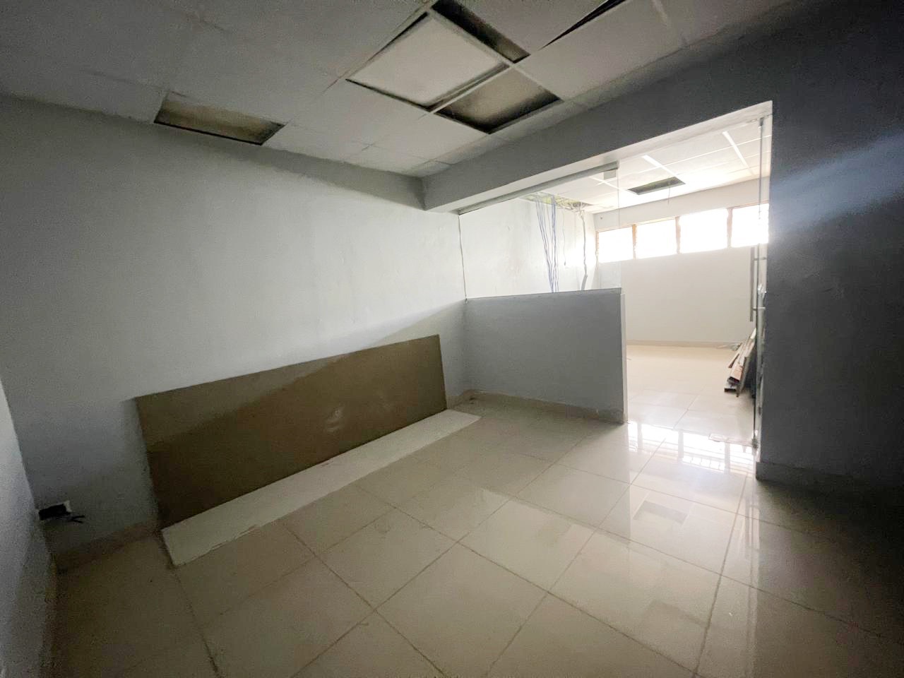 oficinas y locales comerciales - Alquiler local céntrico en Evaristo  6