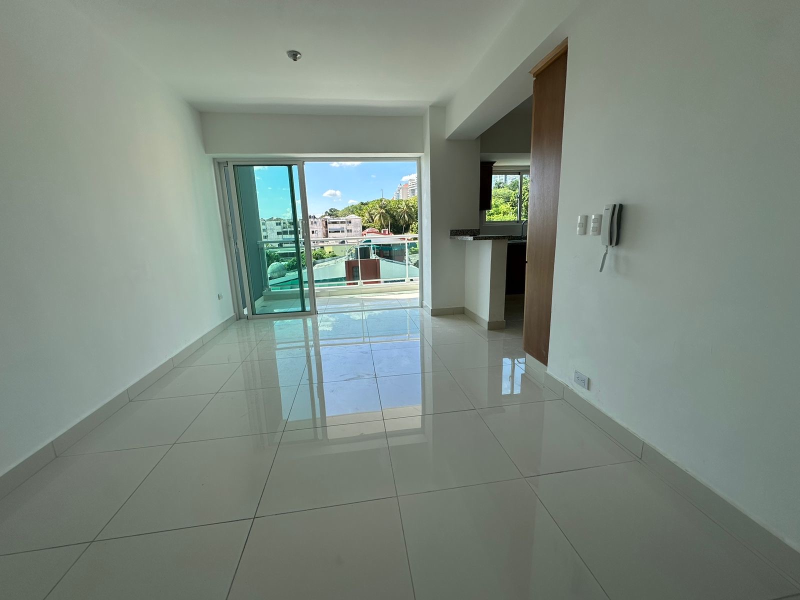 apartamentos - Vendo nuevo piso 4 con ascensor Independencia klm  9