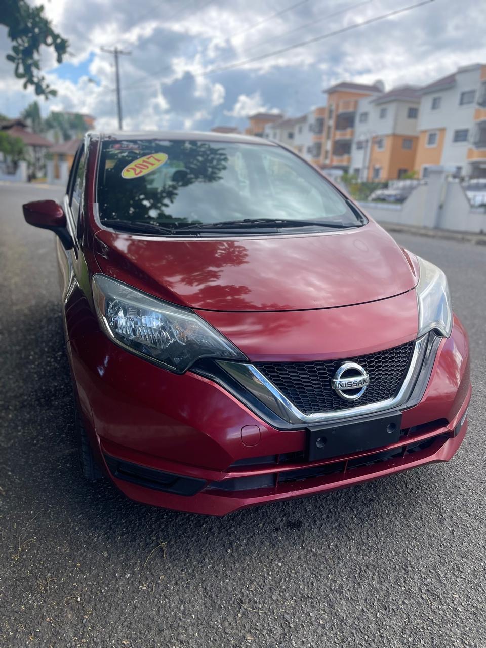 carros - Nissan versa 2017