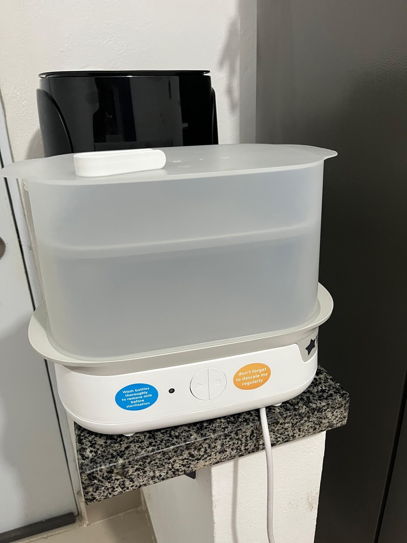 accesorios - Bañador con posicionador, Esterilizador tommee tippee y biberones disponibles. 6