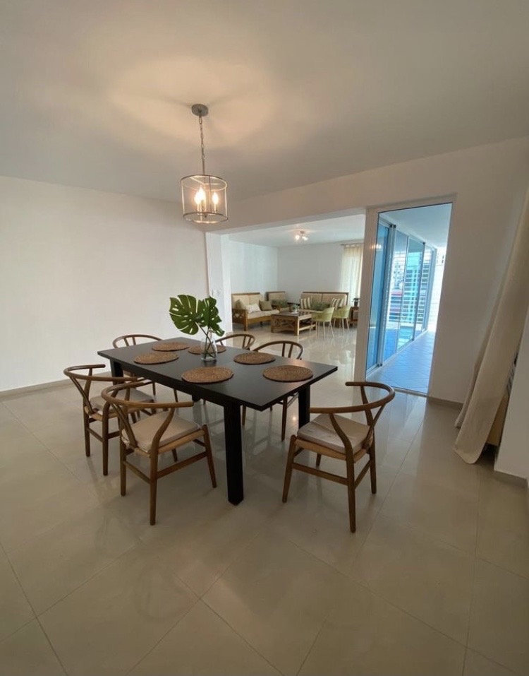 apartamentos - hermoso apartamento en sector Evaristo Morales céntrico y acogedor  1