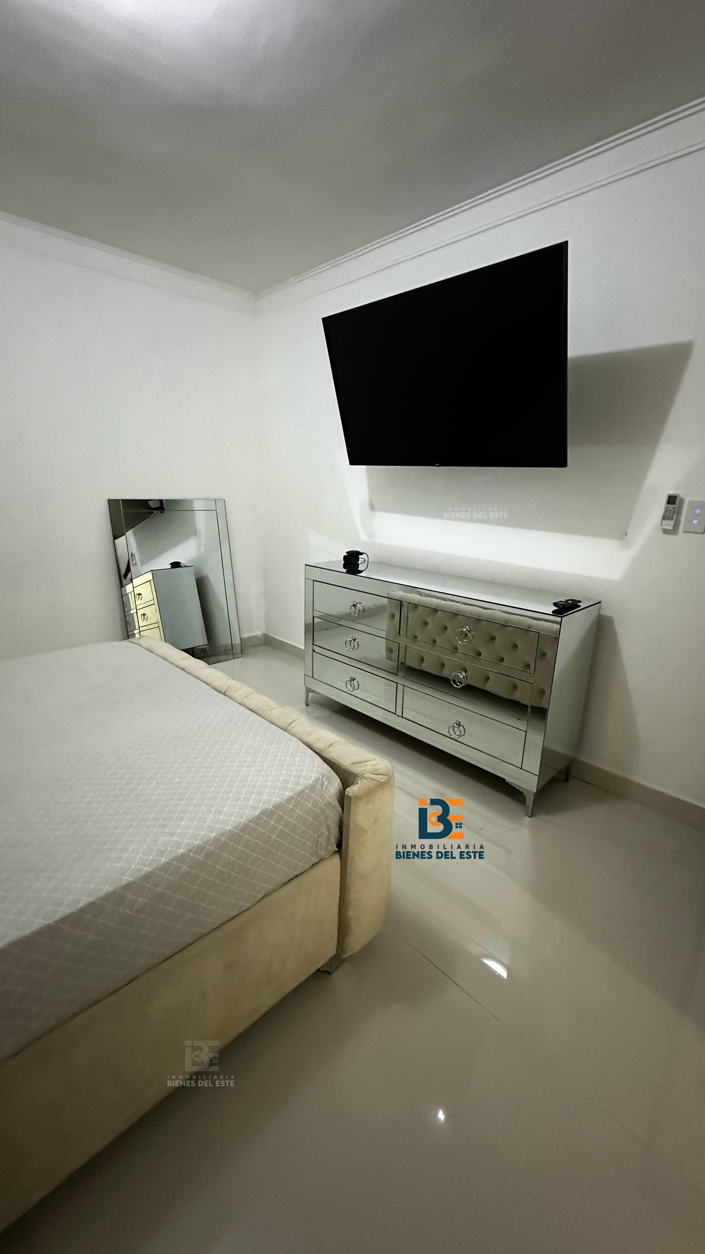 casas - SE RENTA Apartamento Amueblado con Dos Parqueos. 1