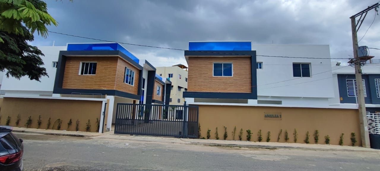 casas - venta de casa en proyecto cerrado autopista de san isidro brisa orienta 0
