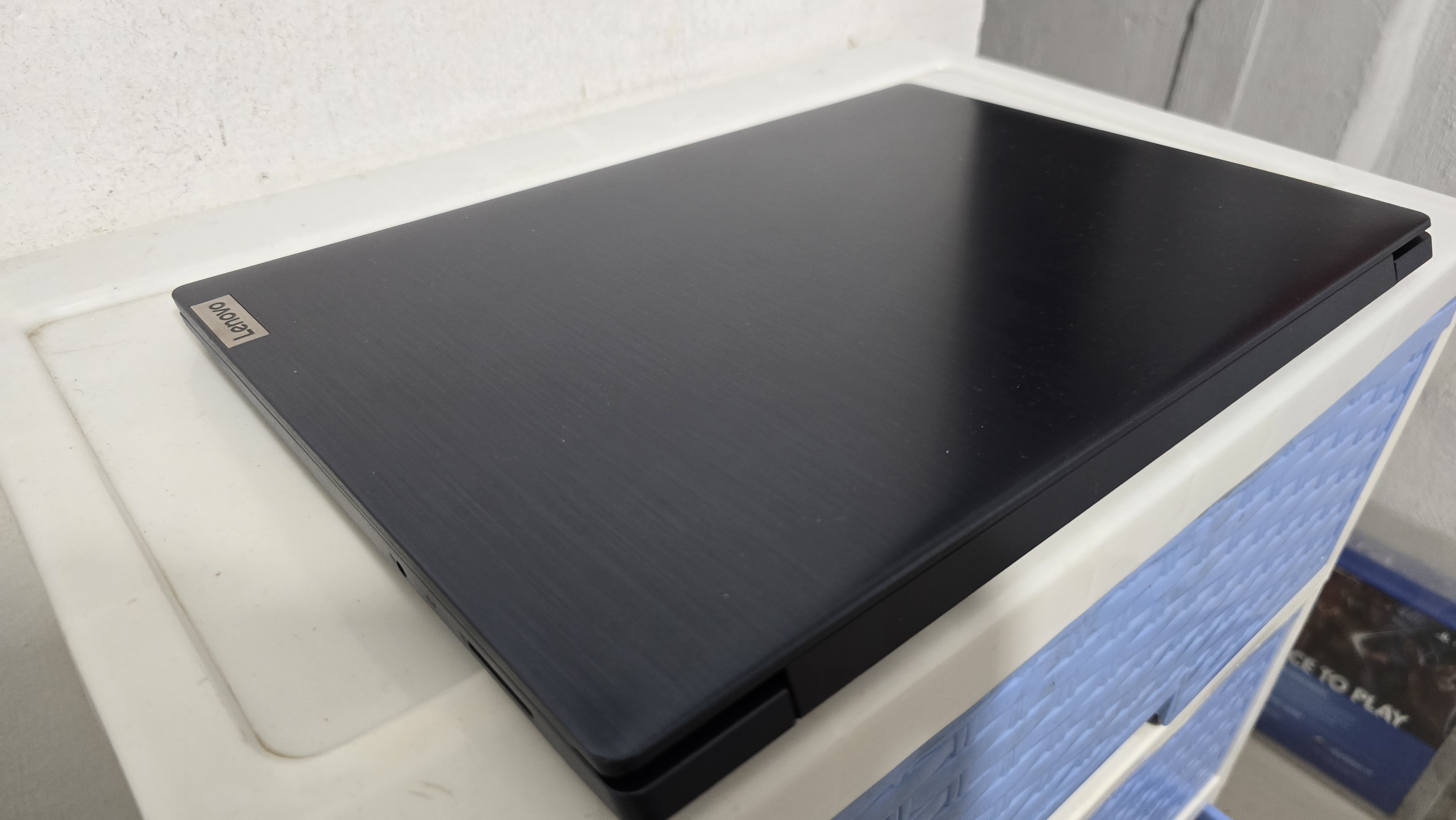 computadoras y laptops - laptop lenovo Slim 17 Pulg Core i3 10th Gen Ram 8gb ddr4 Disco 256gb solid hdmi  1