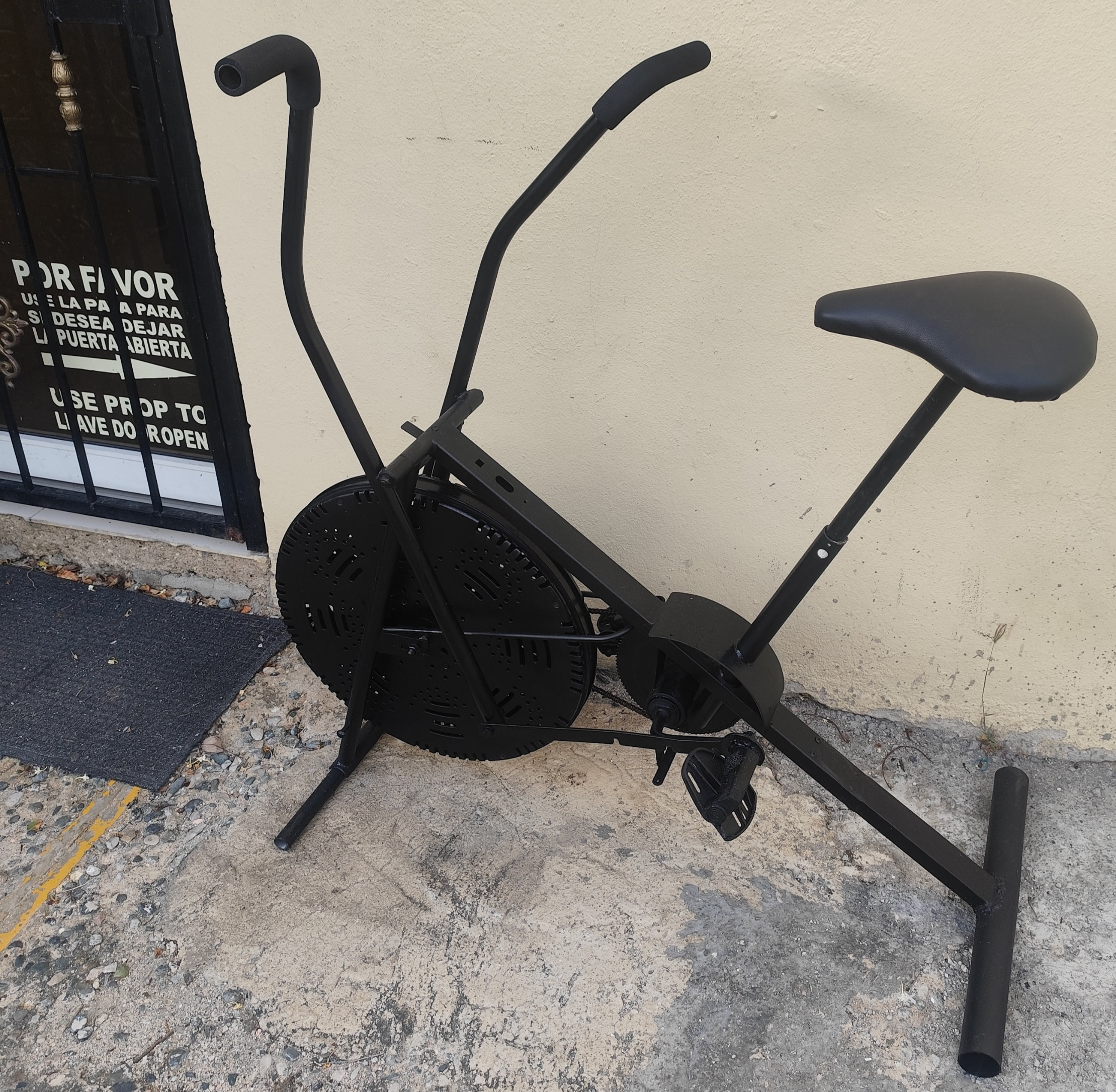 deportes - bicicleta de ejercicios estacionaria con ejercicio de brazos  3