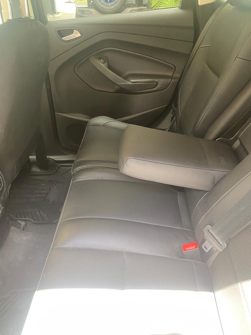 jeepetas y camionetas - FORD SCAPE 2017. 
$720,000 NEGOCIABLE
USADA, COMO NUEVA
PARA RÁPIDO.  5