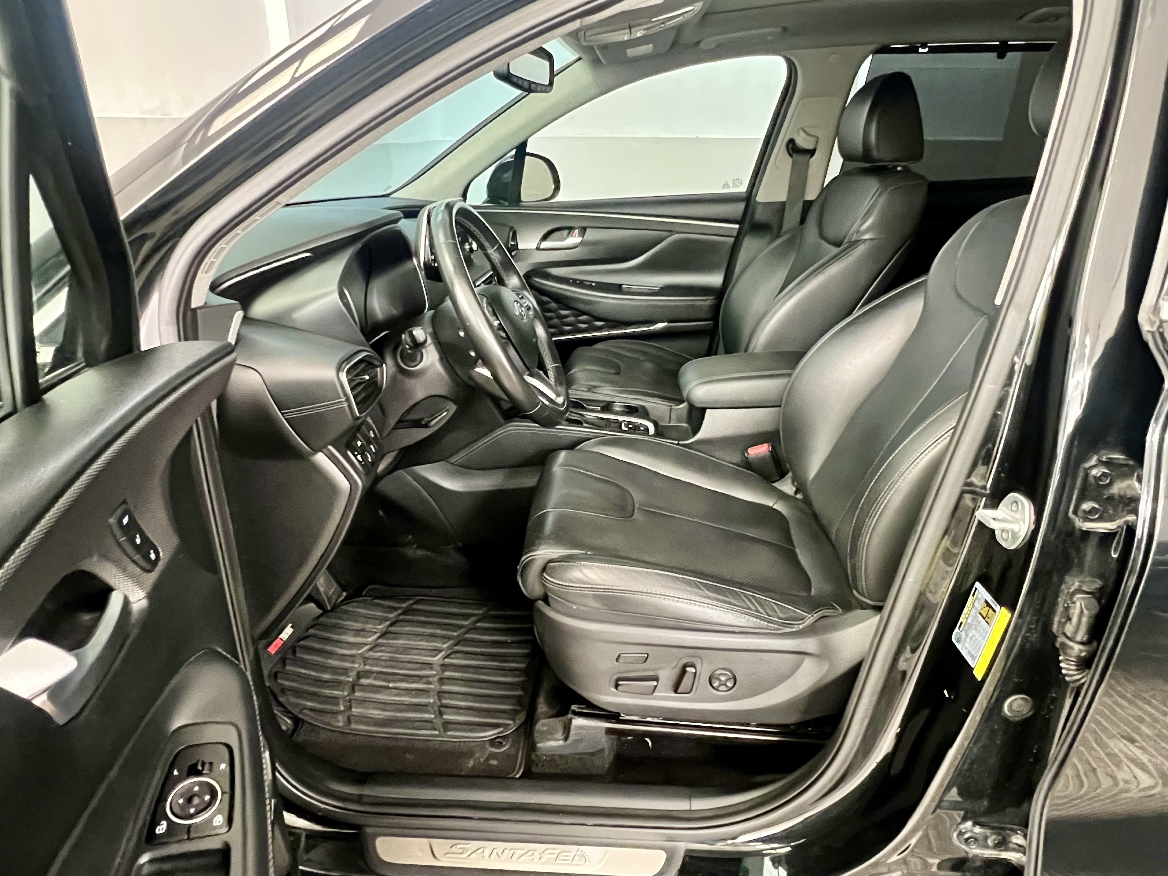 jeepetas y camionetas - 2019 Hyundai Santa Fe Ultimate- Recien Importada!  8