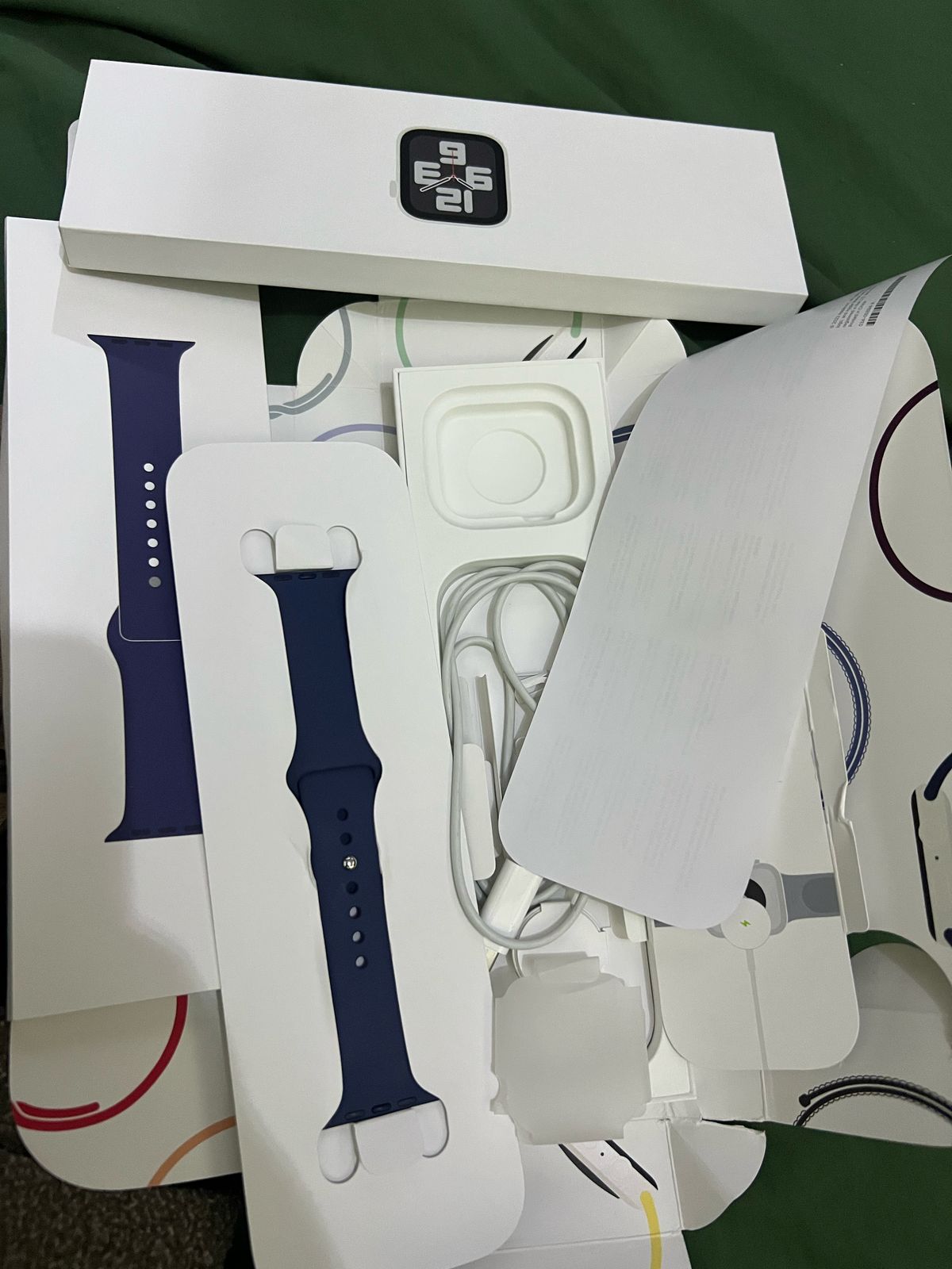 otros electronicos - Apple Watch SE (Gen 2, 44mm Siiver Al Denim SB S/M GPS Baterry %100 5