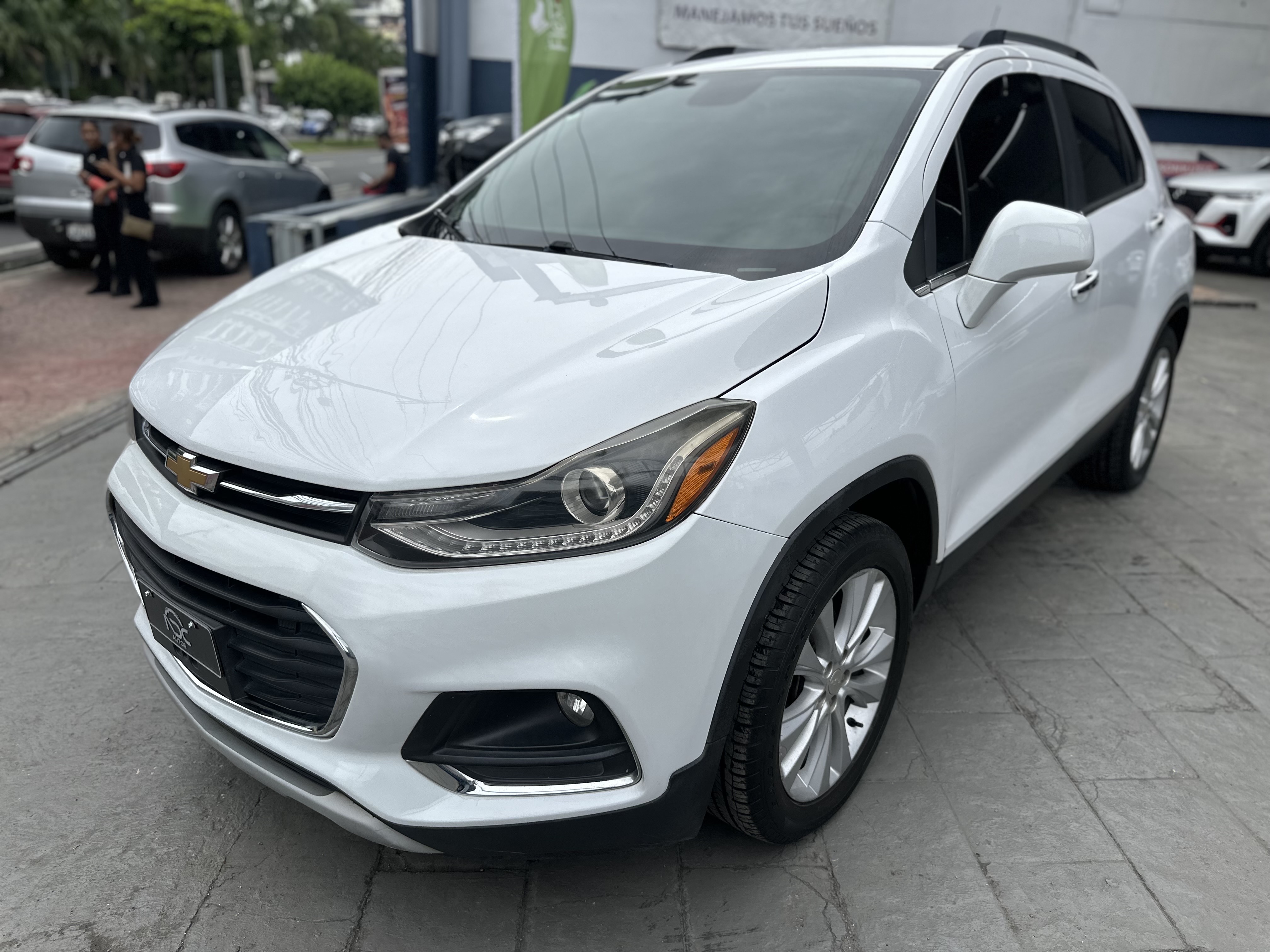 jeepetas y camionetas - CHEVROLET TRAX PREMLER 2017  2