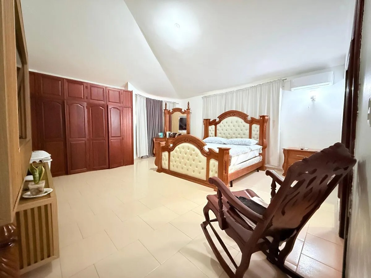 casas - Alquiler de Casa en Colinas del Oeste 5