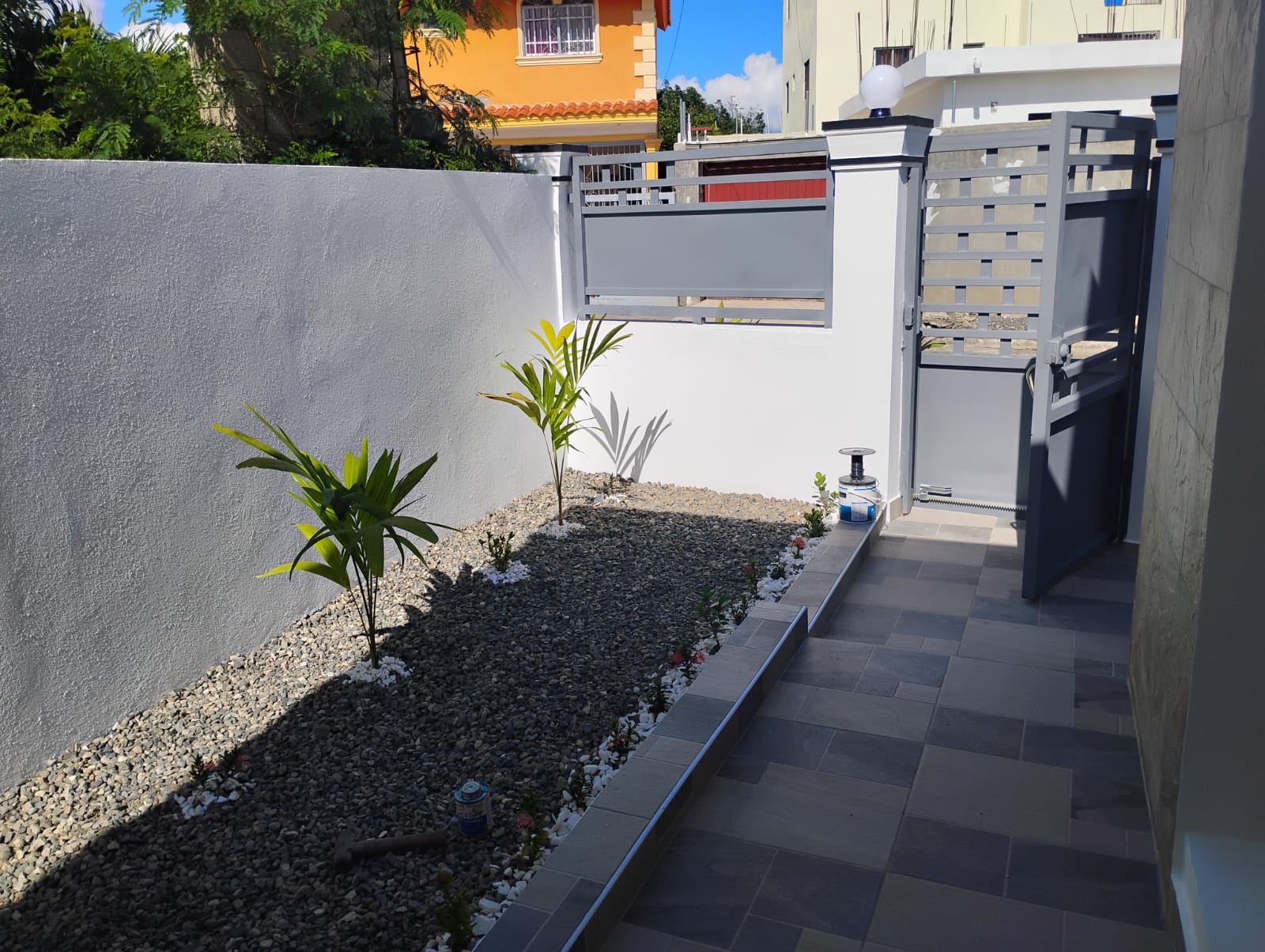 casas - Tu Habitat ideal puede estar en los Prados, en esta moderna y hermosa casa. 3