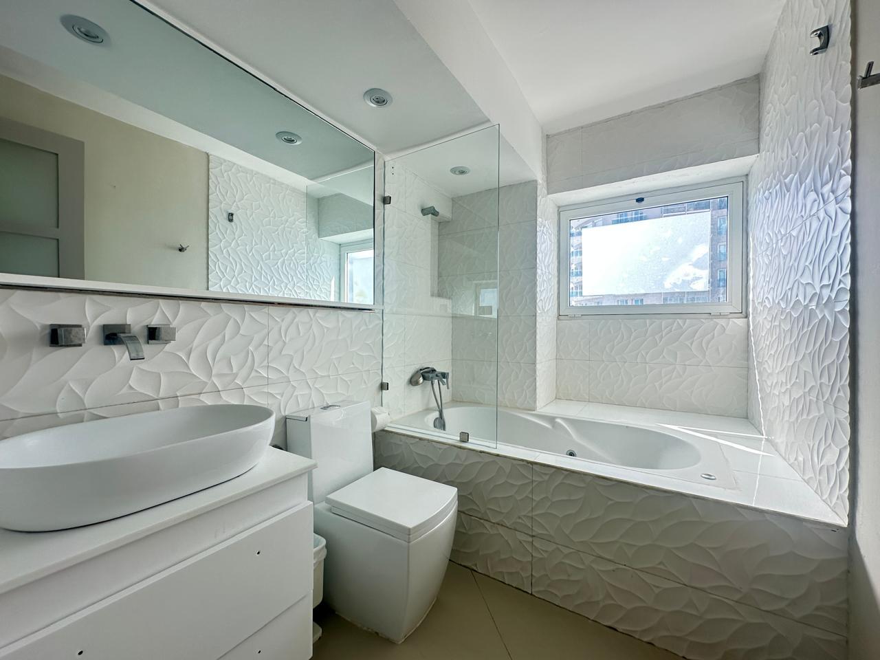 apartamentos - Rento Apartamento Amueblado frente al mar  5