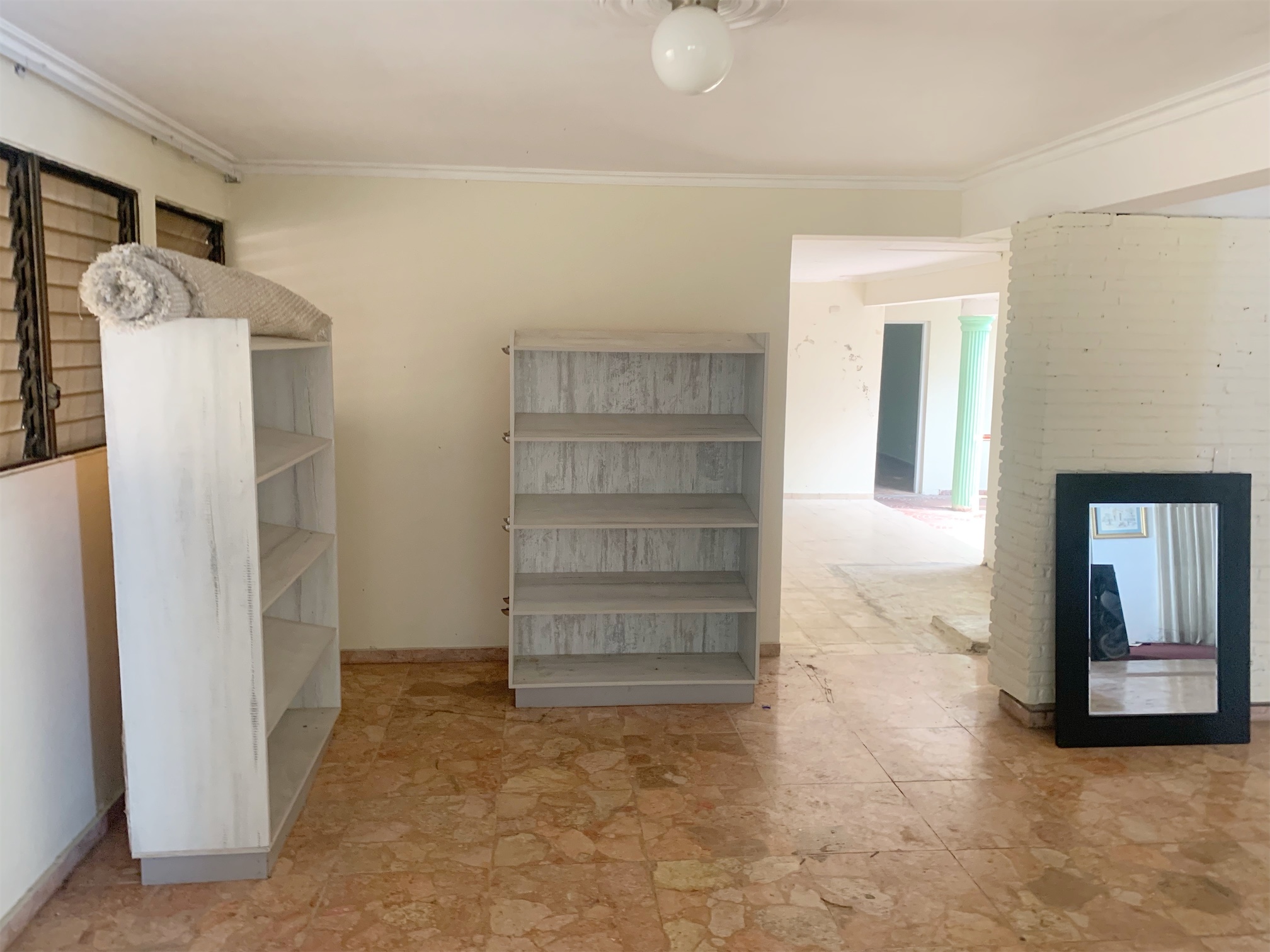oficinas y locales comerciales - De oportunidad casa con fines comerciales o de vivienda 6