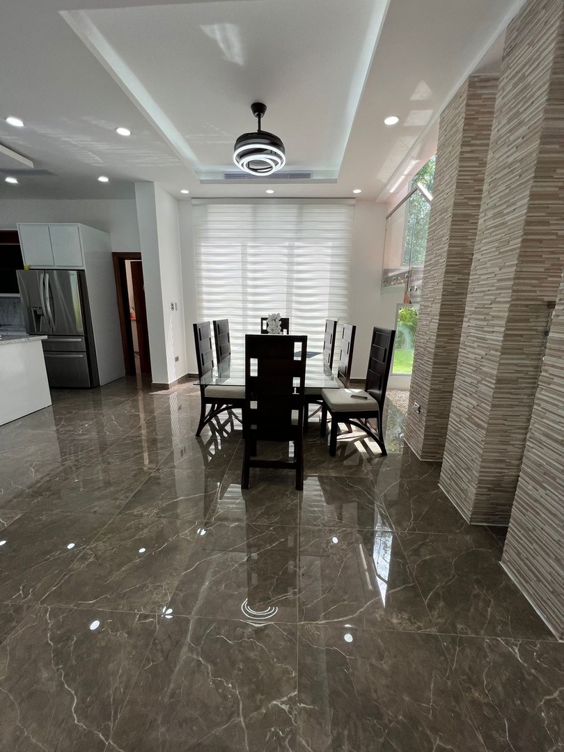 casas vacacionales y villas - Hermosa villa en alquiler, ubicada en playa nueva Romana. 3