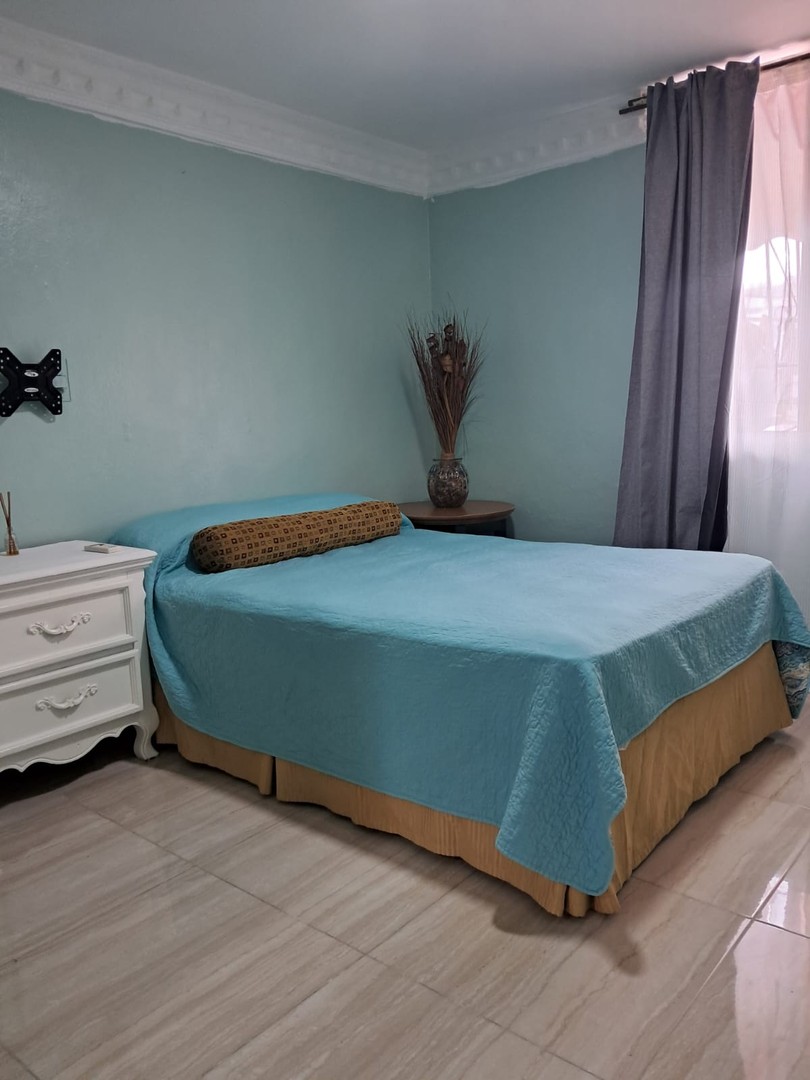 habitaciones y viviendas compartidas - Alquilo Habitación Amueblada Av. Abraham Lincoln
