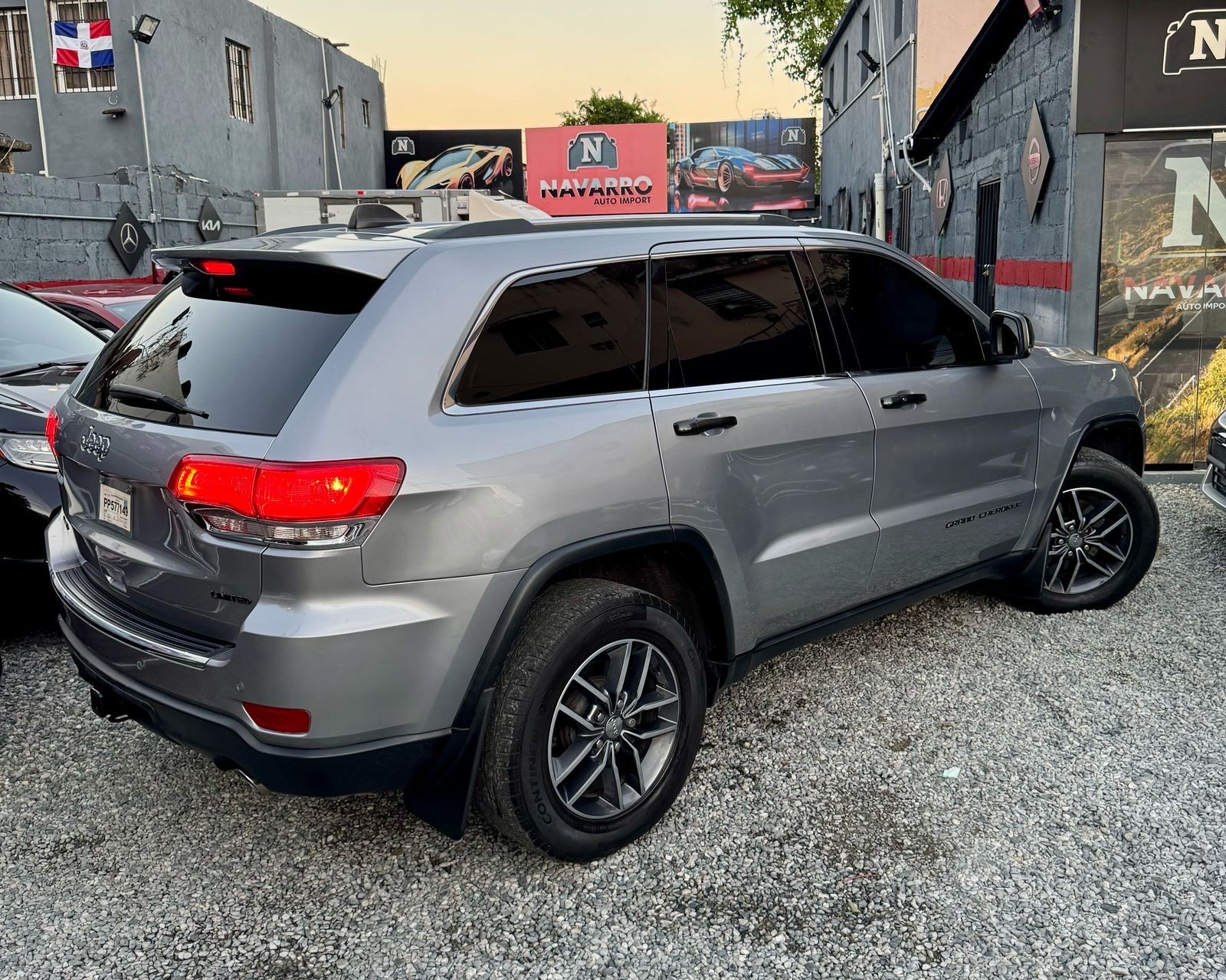 jeepetas y camionetas - JEEP GRAND CHEROKEE LIMITED 2018 7