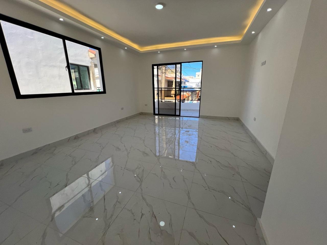 casas - venta de casa de lujo  en la autopista de san isidro Santo Domingo este  2