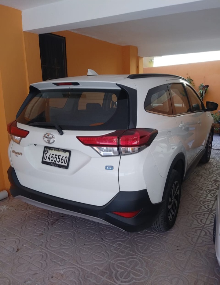 jeepetas y camionetas - TOYOTA RUSH 2019 , DE LA CASA , 10 MIL MILLAS