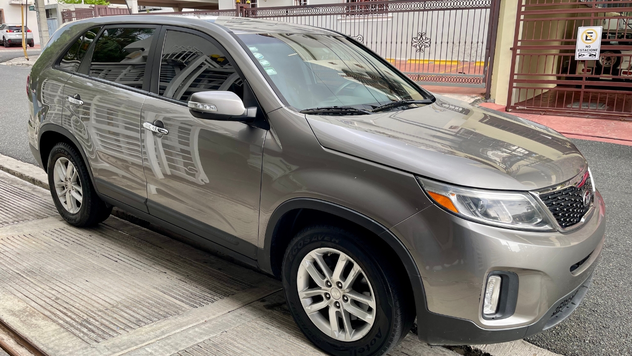 jeepetas y camionetas - KIA SORENTO LX 2014 2