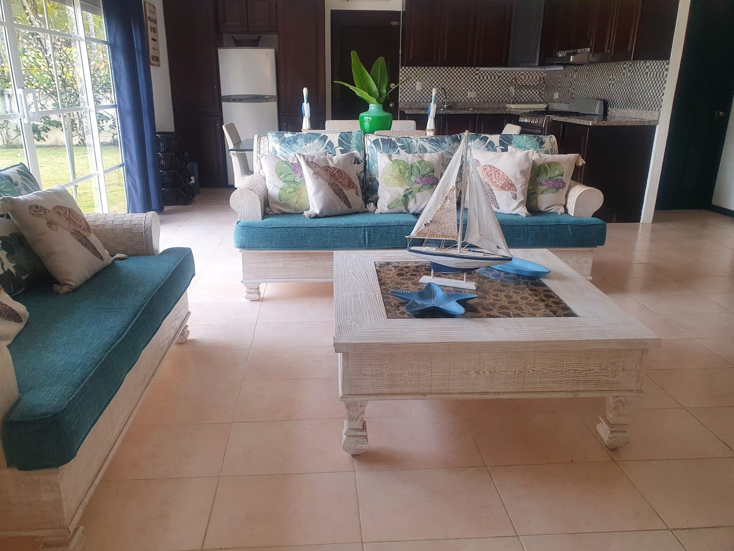 casas vacacionales y villas - Alquiler Villa Amueblada de 3 Habitaciones con Piscina, Los Róbalos, Samaná 2