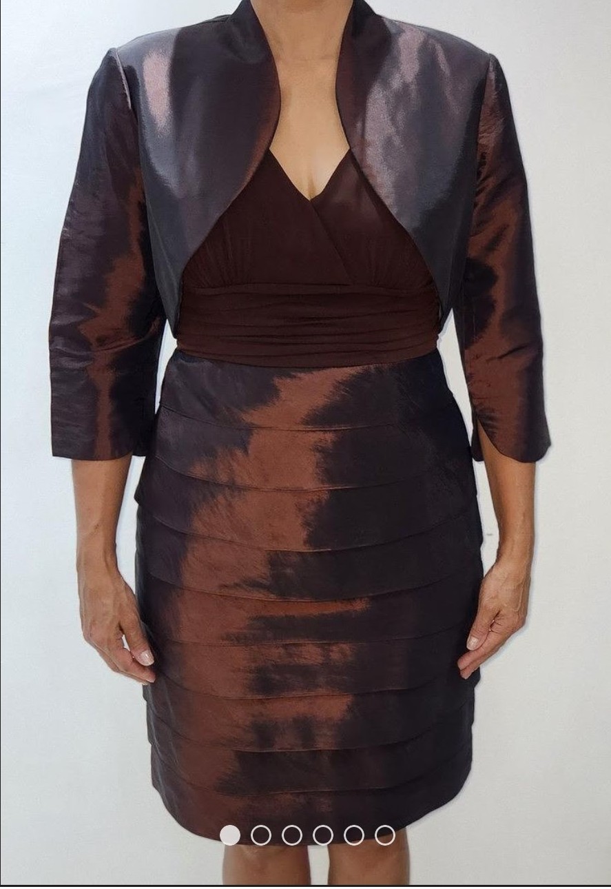 ropa para mujer - Vestido a la rodilla con capas