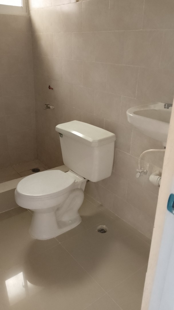 casas - Se Alquila casa en una segunda. 6