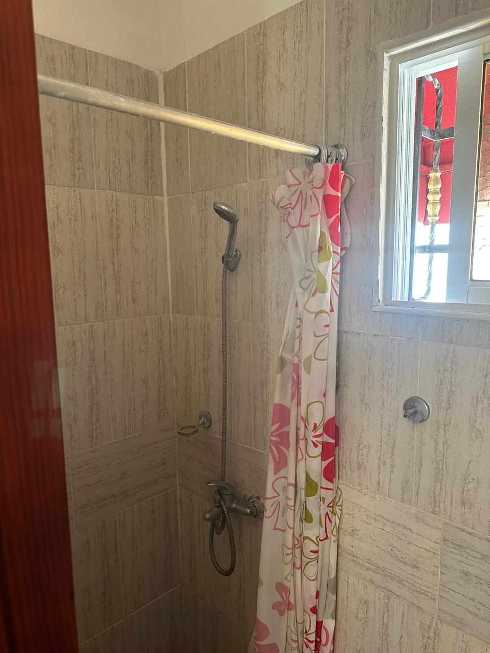 apartamentos - Residencial seguro,tranquilo y bien limpio 4