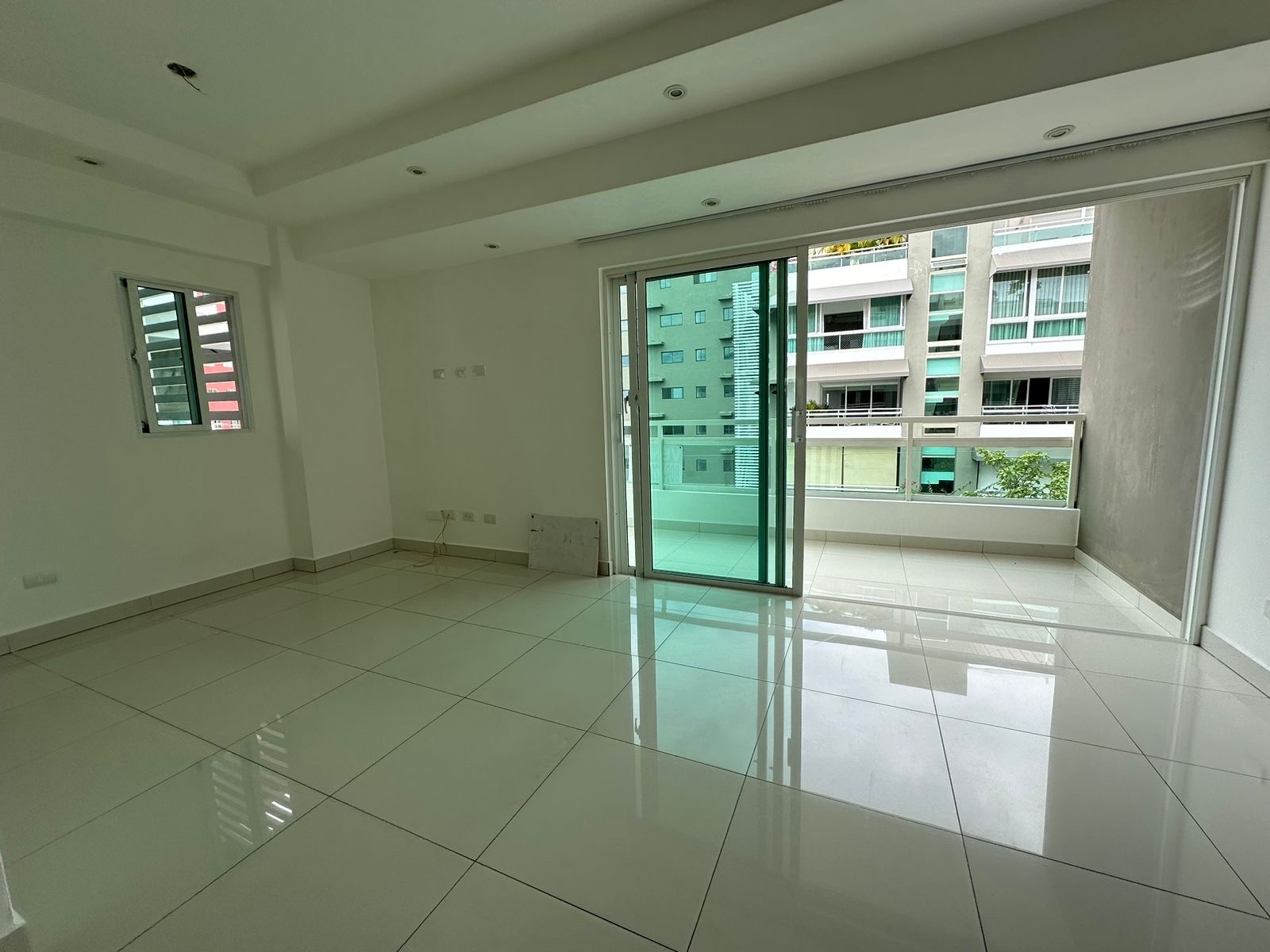 apartamentos - *MIRADOR SUR:  VENTA APTO; 4to. piso, 110 metros, 