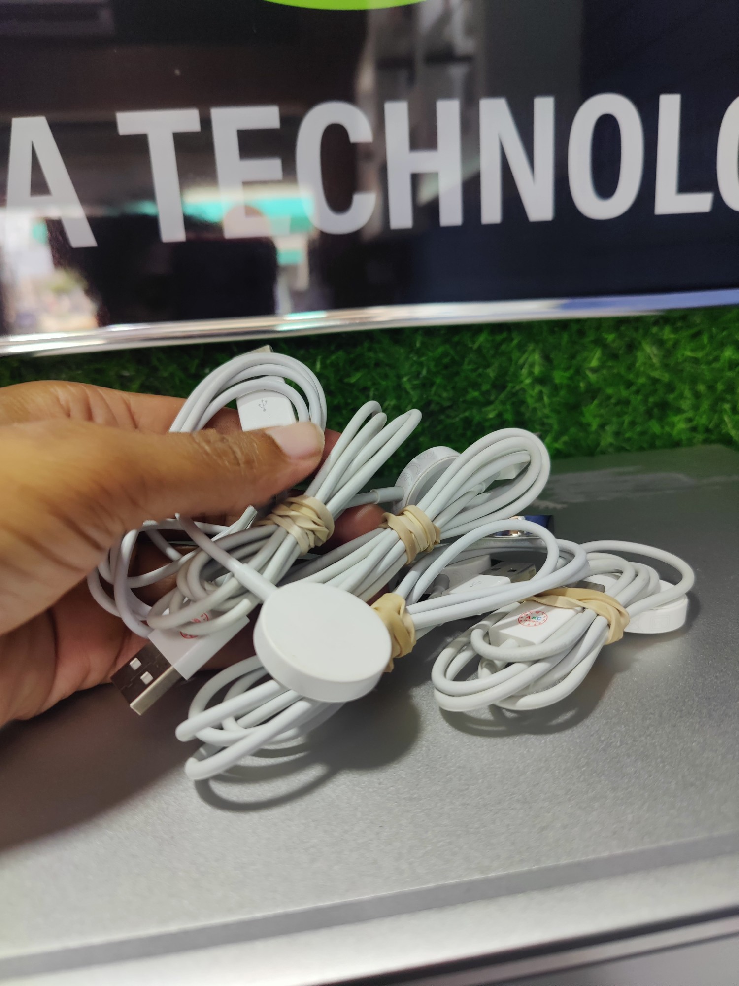 celulares y tabletas - Cargador Apple watch 0